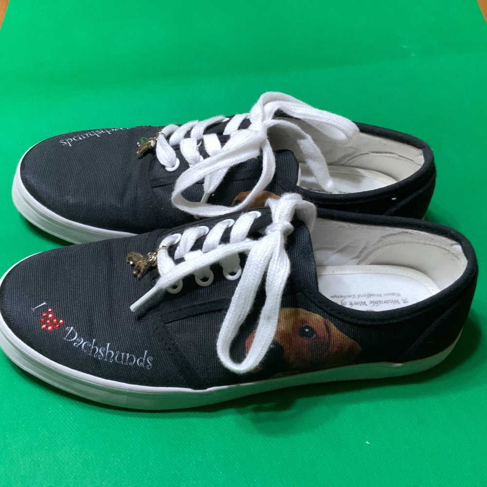 I love dachshunds sneaker  Bradford exchange w6